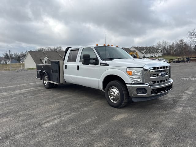 Image of Ford F-350 equipment image 4