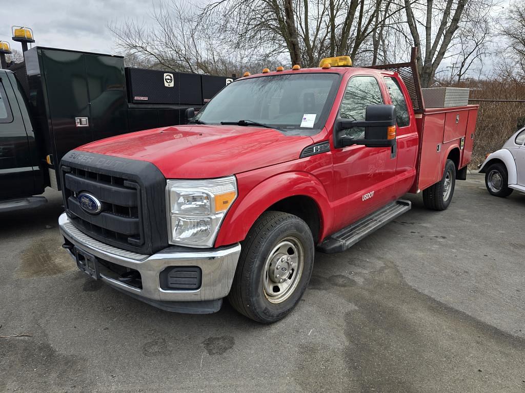 Image of Ford F-350 Primary image