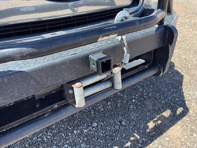 Image of Ford F-450 equipment image 4