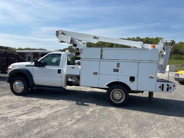 Image of Ford F-450 equipment image 1