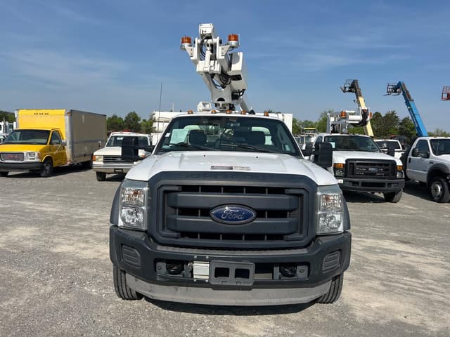 Image of Ford F-450 equipment image 2