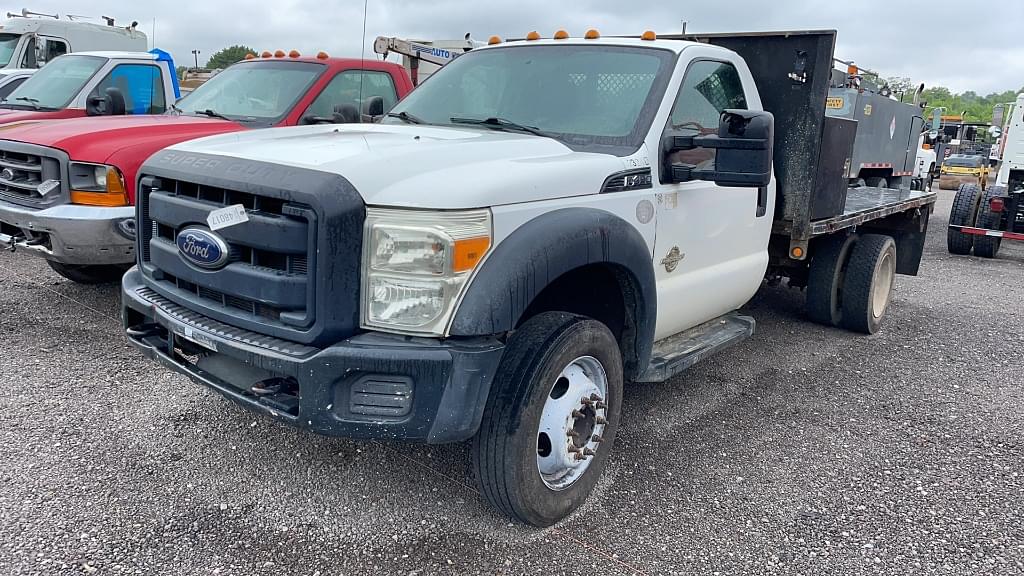 Image of Ford F-450 Primary image