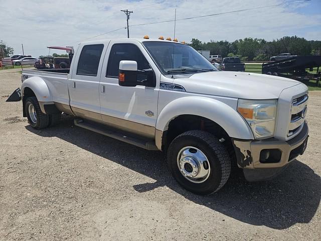 Image of Ford F-450 equipment image 3