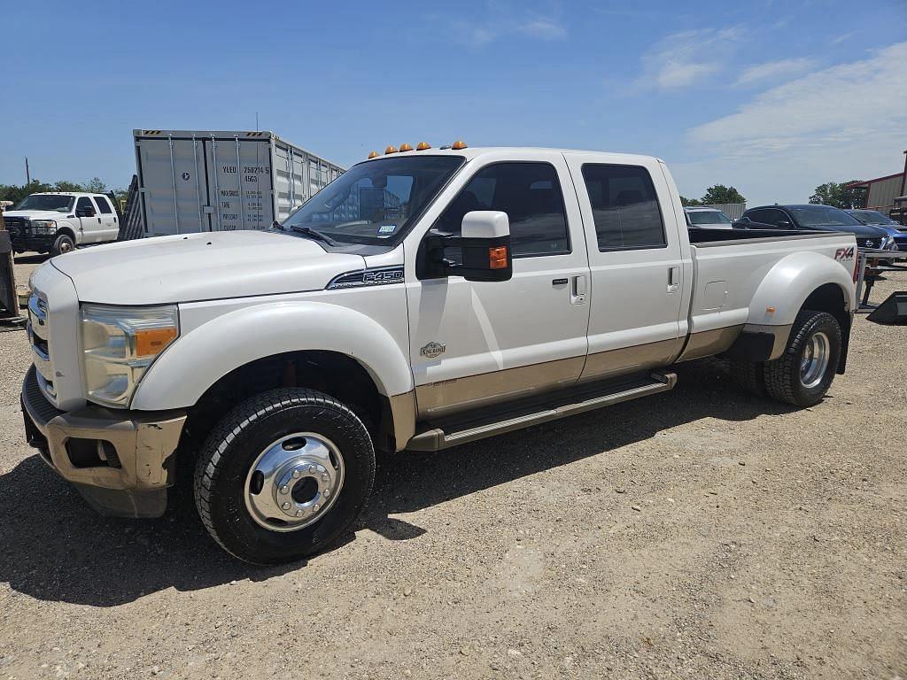 Image of Ford F-450 Primary image