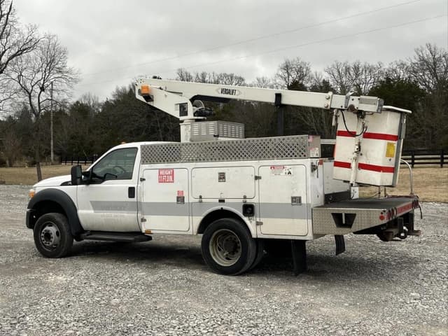 Image of Ford F-450 equipment image 2