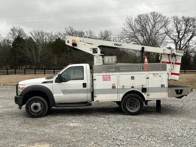 Image of Ford F-450 equipment image 1