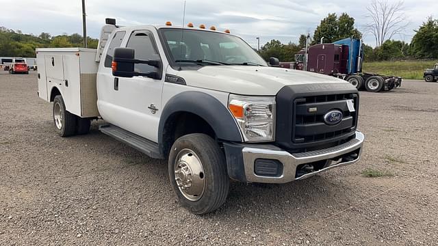 Image of Ford F-450 equipment image 2