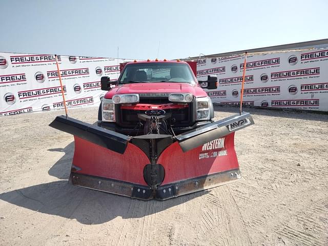 Image of Ford F-450 equipment image 1