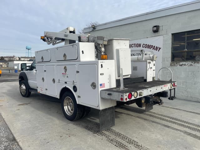 Image of Ford F-450 equipment image 3