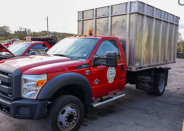 Image of Ford F-550 equipment image 1