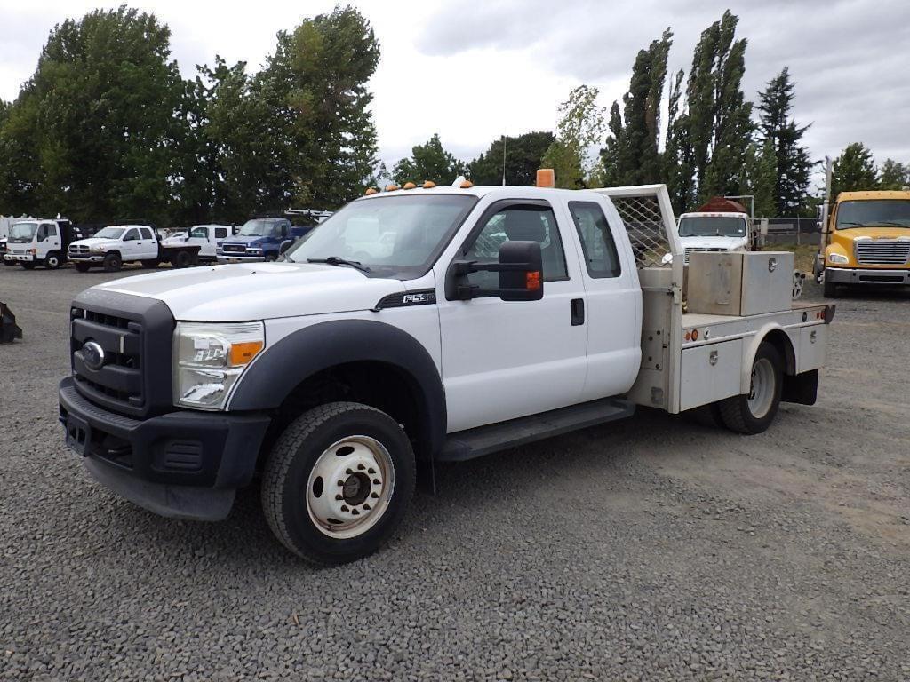Image of Ford F-550 Primary image