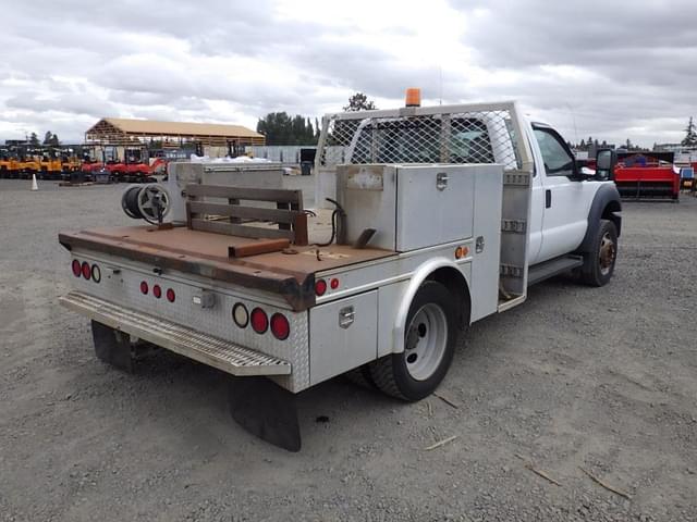 Image of Ford F-550 equipment image 3