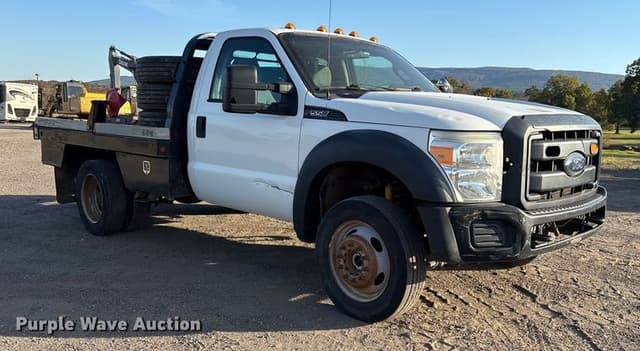 Image of Ford F-550 equipment image 2