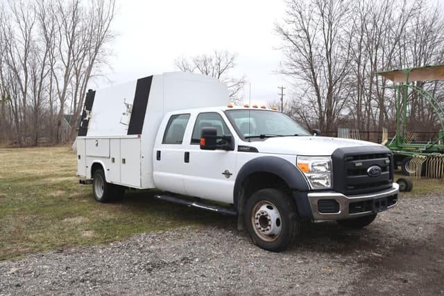 Image of Ford F-550 equipment image 4
