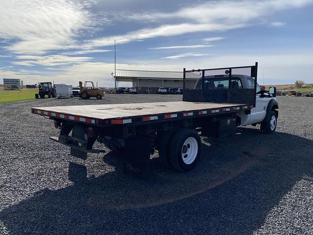 Image of Ford F-550 equipment image 4