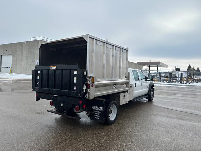 Image of Ford F-550 equipment image 4