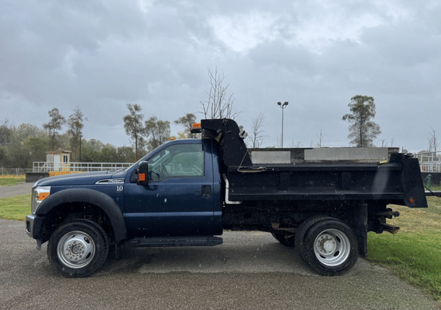 Image of Ford F-550 equipment image 1