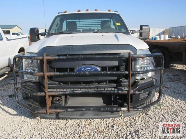 Image of Ford F-550 equipment image 4