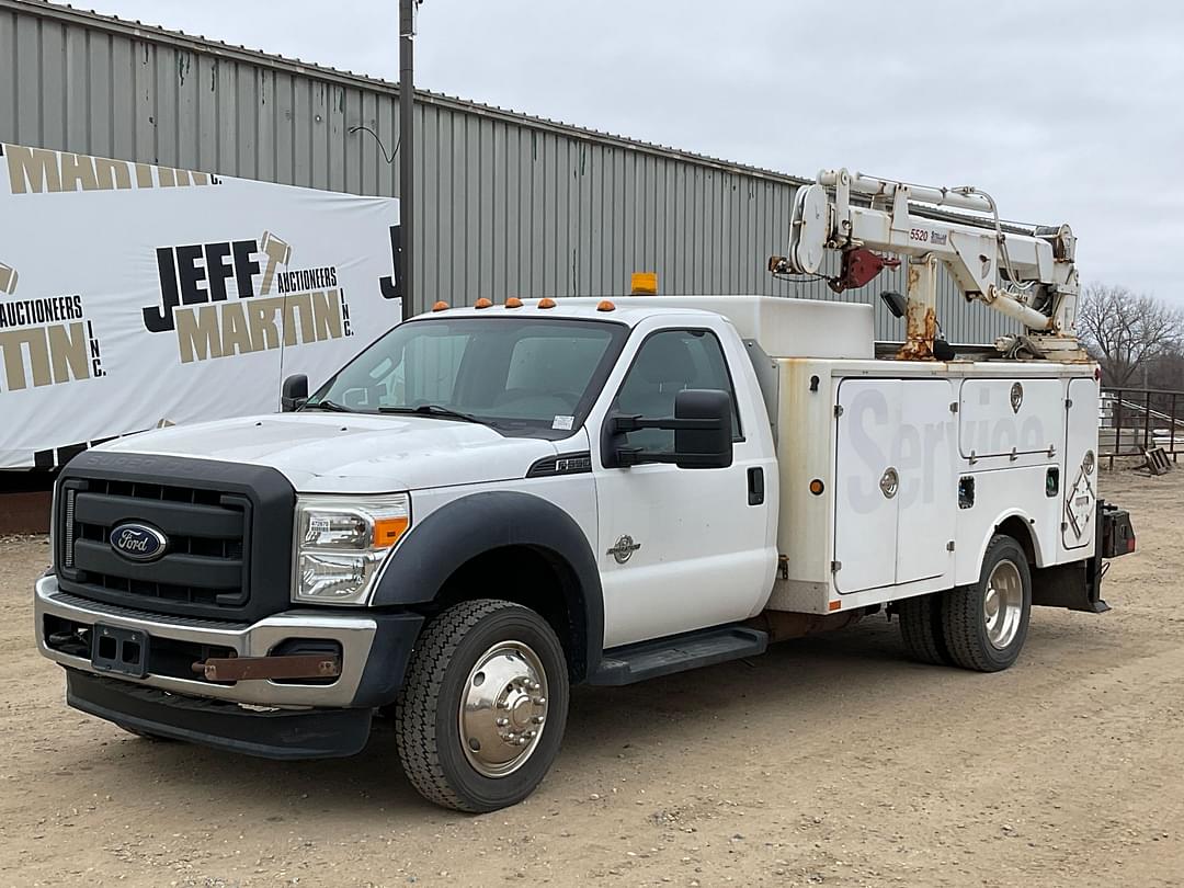 Image of Ford F-550 Primary image