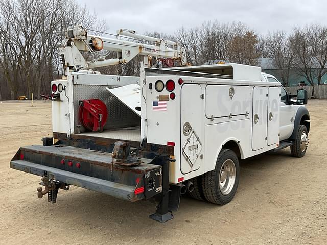 Image of Ford F-550 equipment image 4