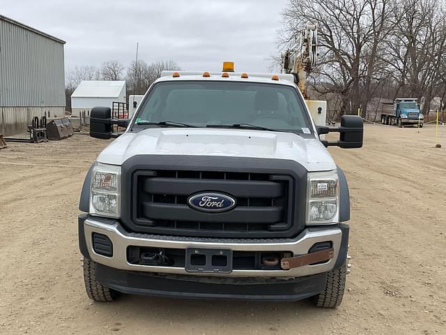 Image of Ford F-550 equipment image 1