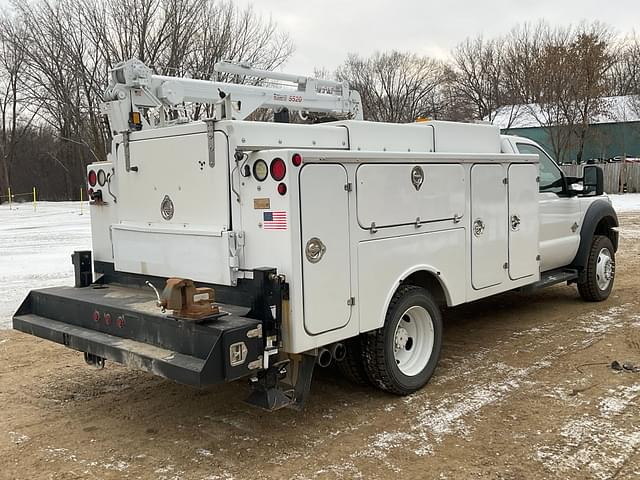 Image of Ford F-550 equipment image 4