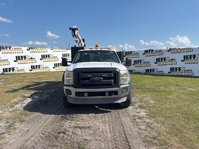 Image of Ford F-550 equipment image 1