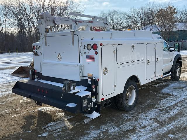 Image of Ford F-550 equipment image 4