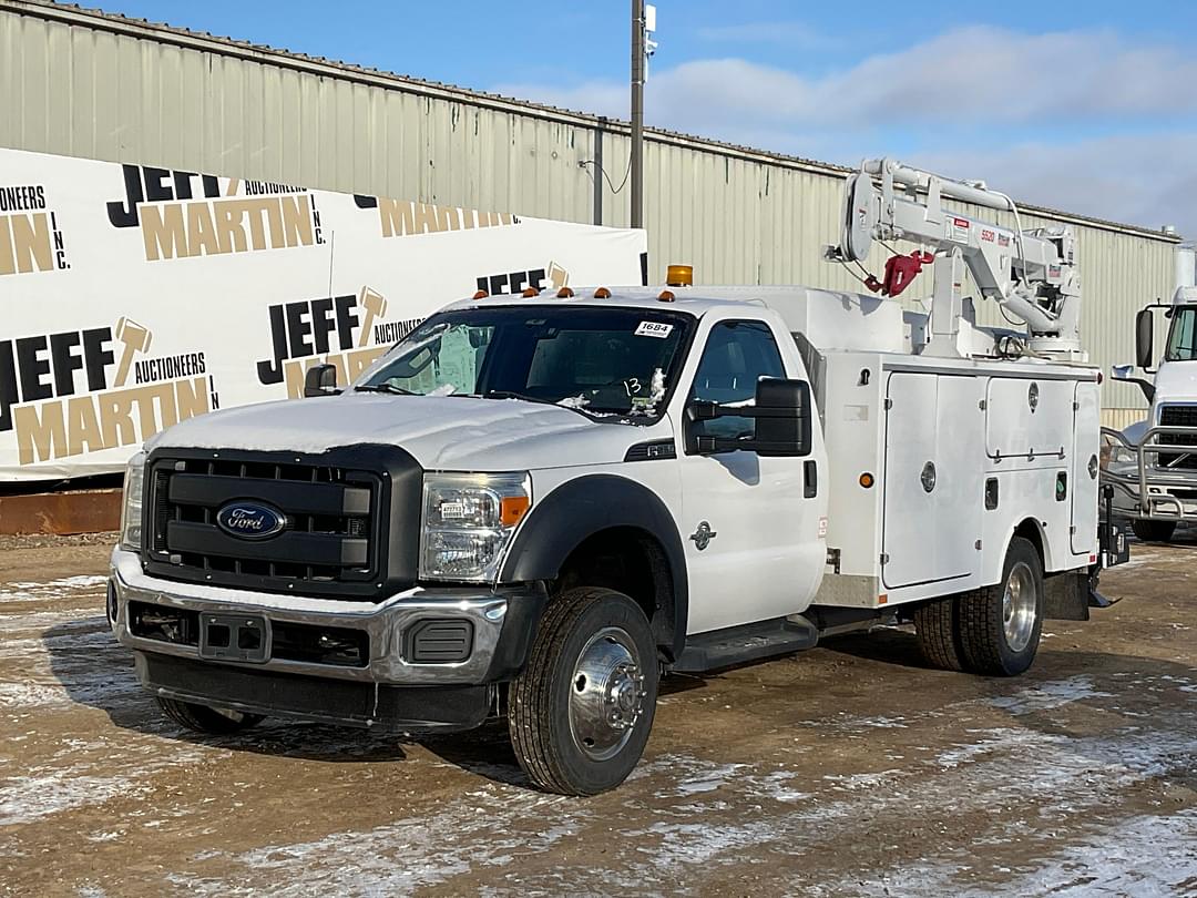 Image of Ford F-550 Primary image