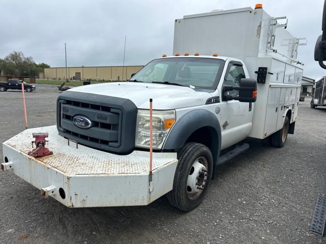 Image of Ford F-550 equipment image 2
