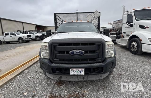Image of Ford F-550 equipment image 2