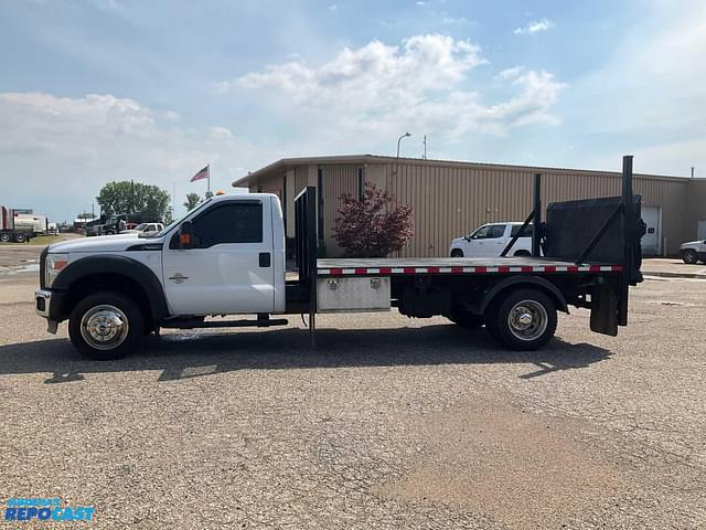 Image of Ford F-550 equipment image 1