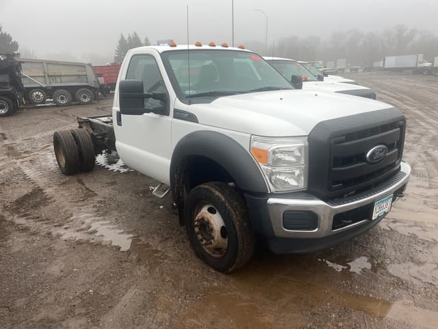 Image of Ford F-550 equipment image 3