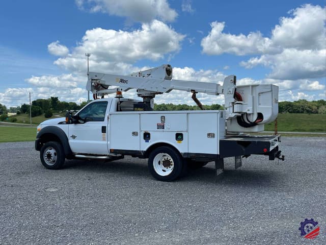 Image of Ford F-550 equipment image 1