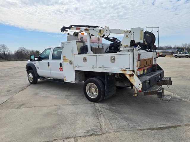 Image of Ford F-550 equipment image 4