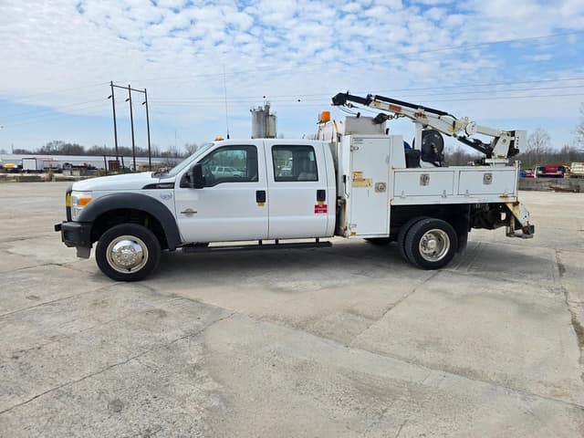 Image of Ford F-550 equipment image 2