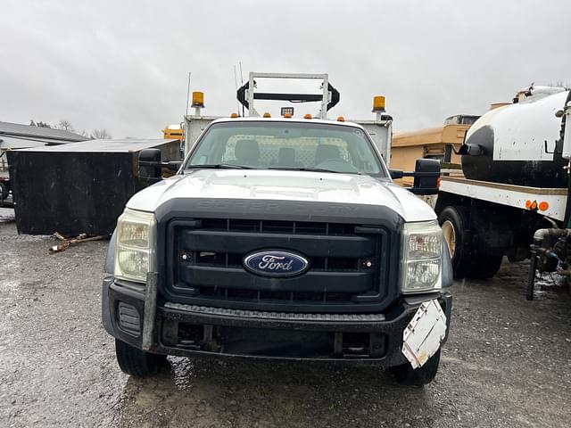 Image of Ford F-550 equipment image 1