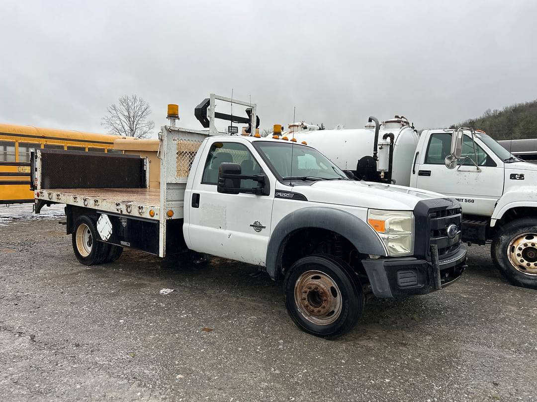 Image of Ford F-550 Primary image