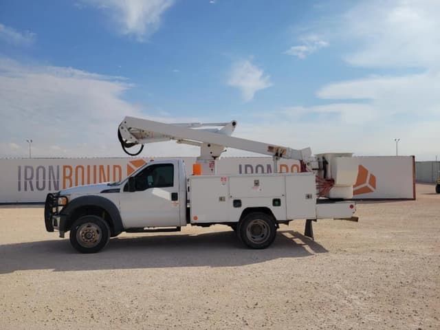 Image of Ford F-550 equipment image 1