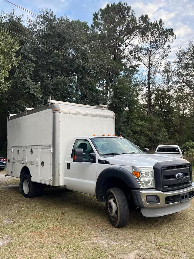 Image of Ford F-550 equipment image 1