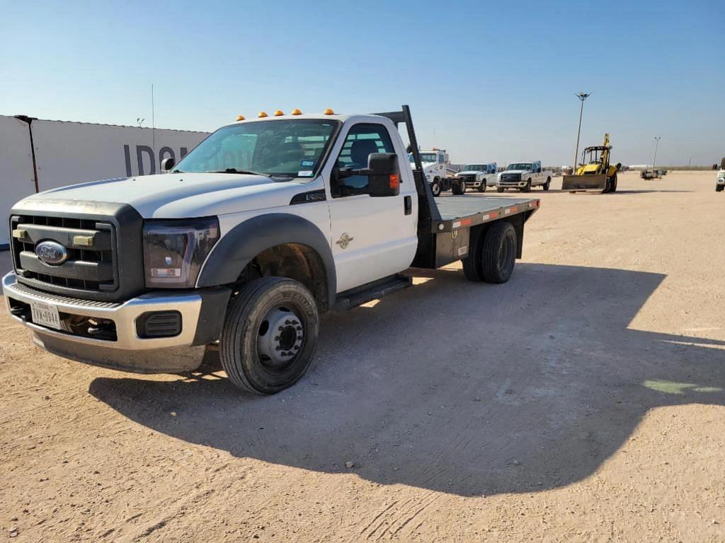 Image of Ford F-550 Primary image