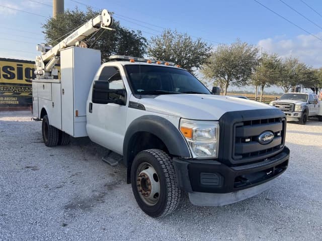 Image of Ford F-550 equipment image 4