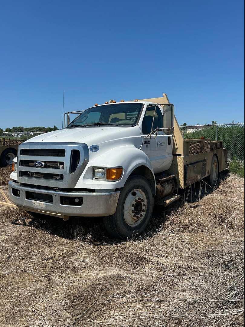 Image of Ford F-650 Primary image