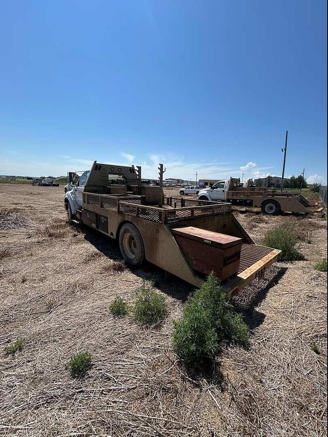 Image of Ford F-650 equipment image 4
