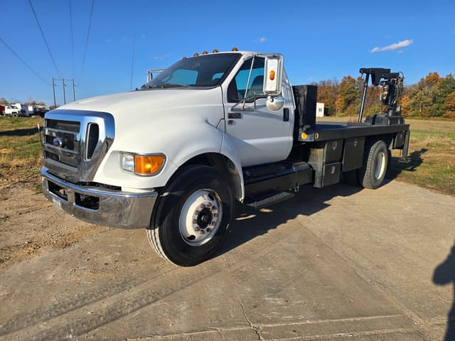 Image of Ford F-650 equipment image 1