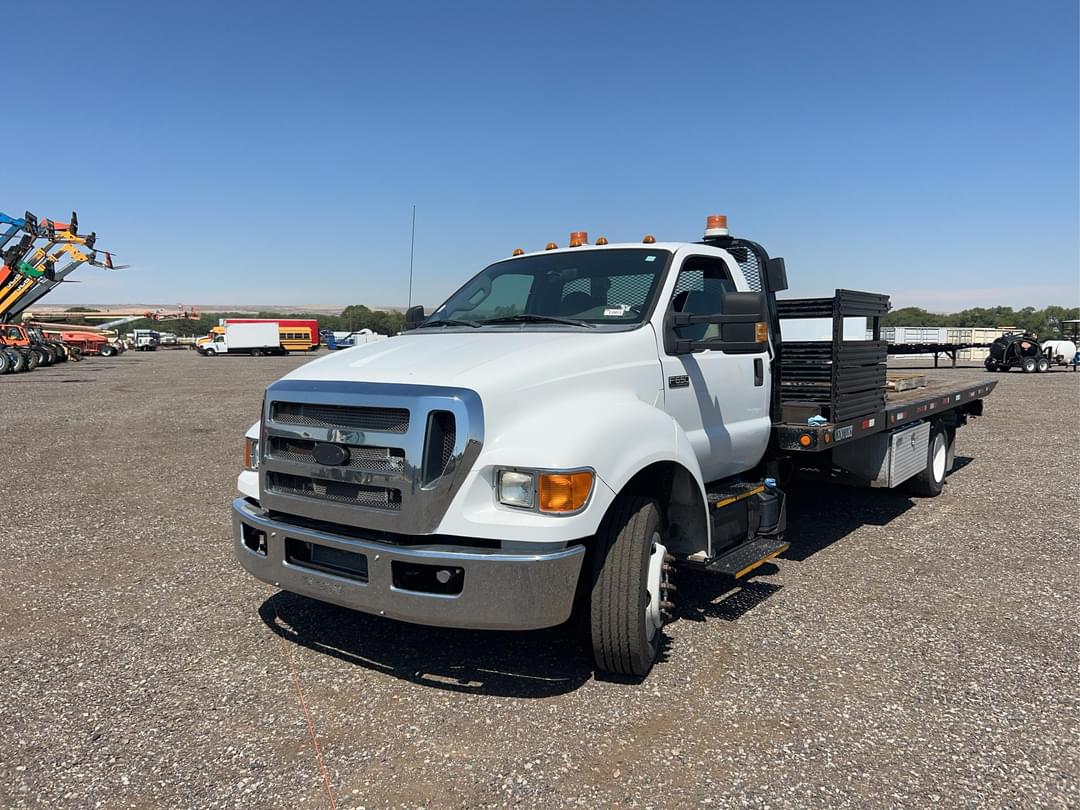 Image of Ford F-650 Primary image