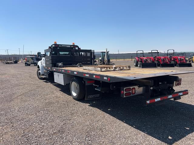 Image of Ford F-650 equipment image 2