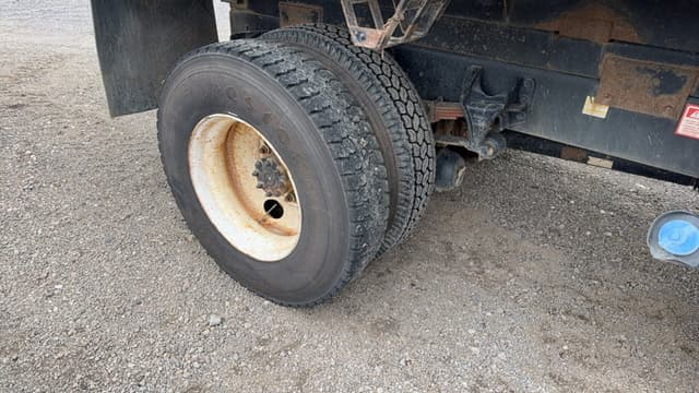 Image of Ford F-650 equipment image 4