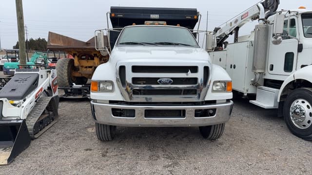 Image of Ford F-650 equipment image 1