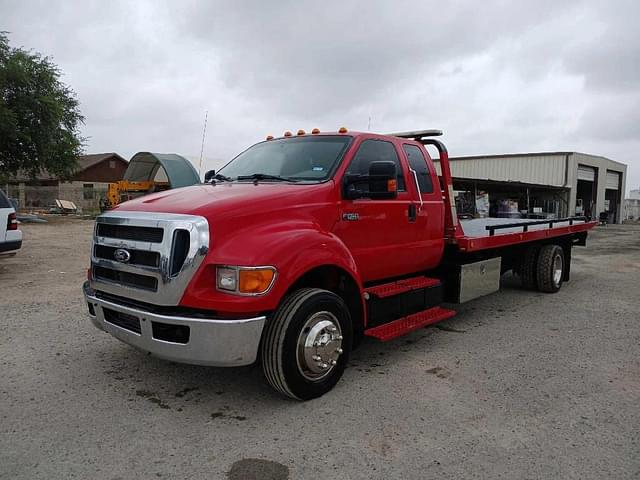 Image of Ford F-650 equipment image 2